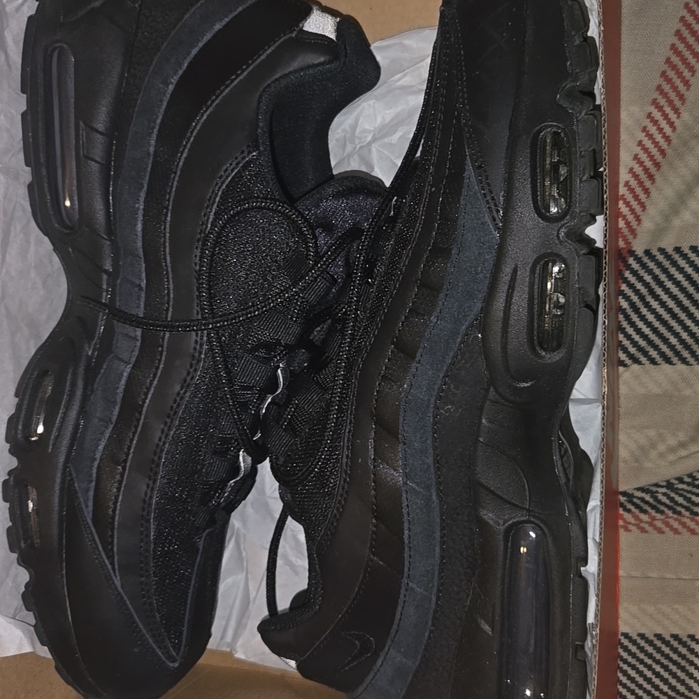 Air Max 95 Triple Black